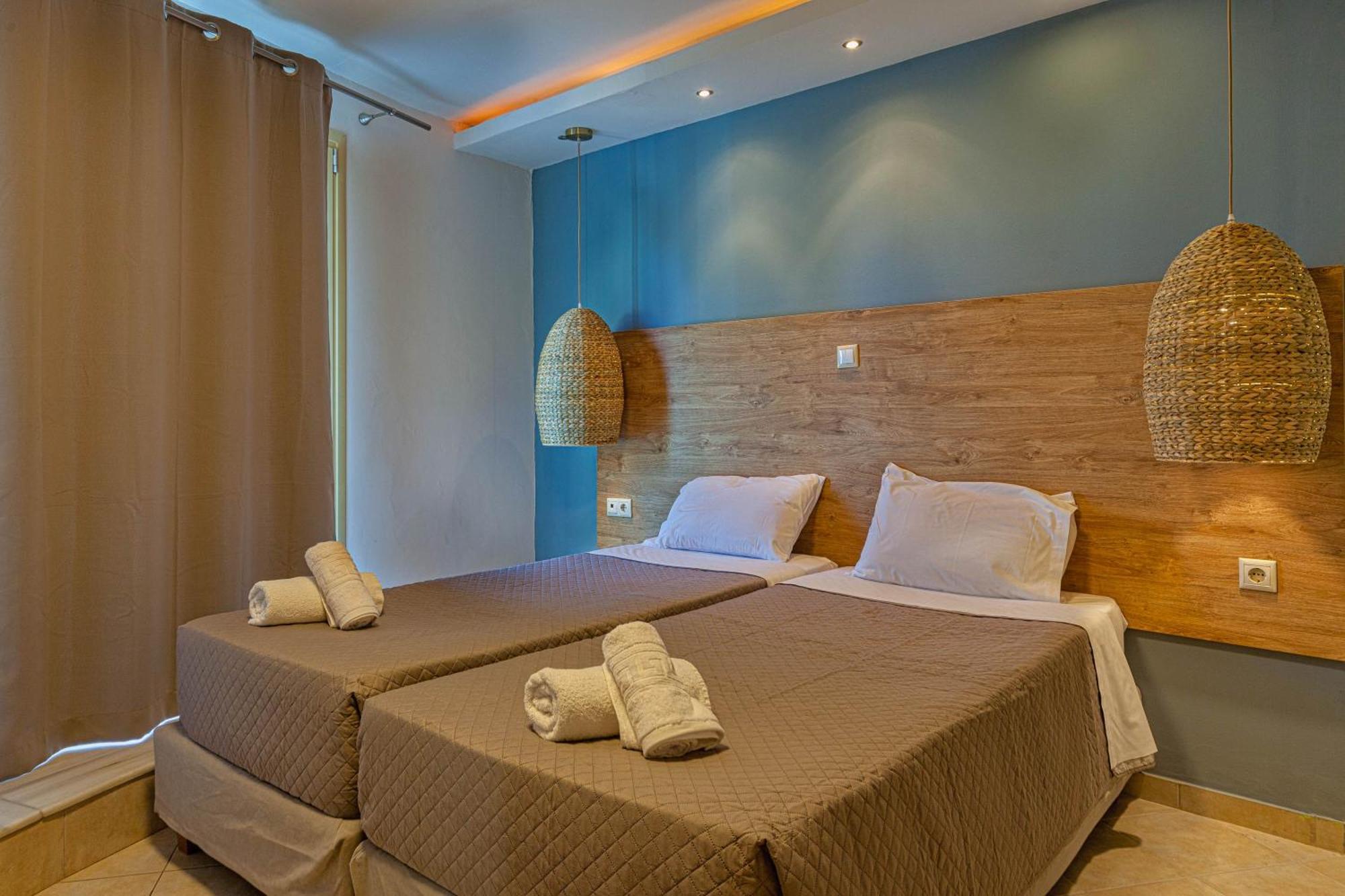 Island Kavos Hotel Exterior photo