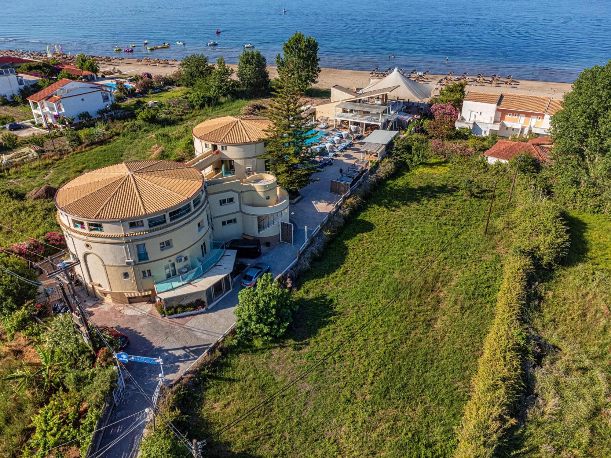 Island Kavos Hotel Exterior photo